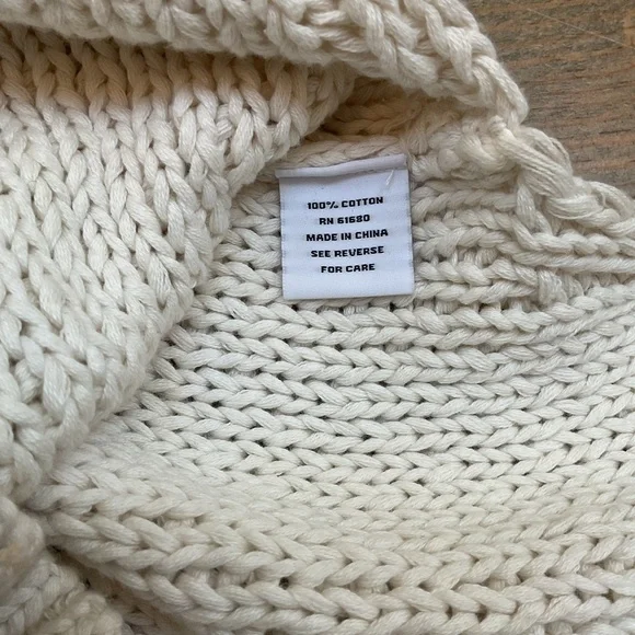 525 AMERICAN CREAM CABLE KNIT CHUNKY SWEATER